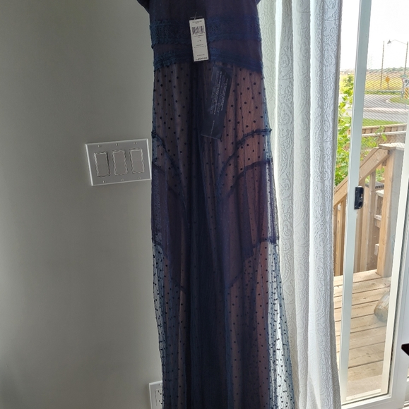 BG - Picture 2 of 11